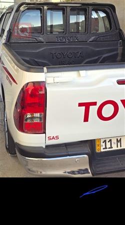 تويوتا هايلوكس